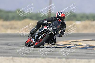 media/Oct-13-2025-Moto Forza (Mon) [[a66d839500]]/3-B Group/Session 3 (Turn 16)/